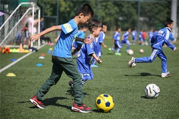 太平洋在线网址：国足踢得过巴西小学生？介绍国足真实实力