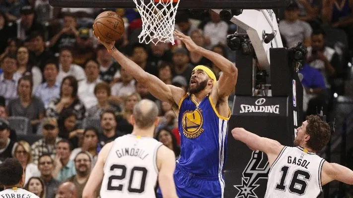 NBA季后赛马刺vs勇士第四场 激烈对决，胜负难测